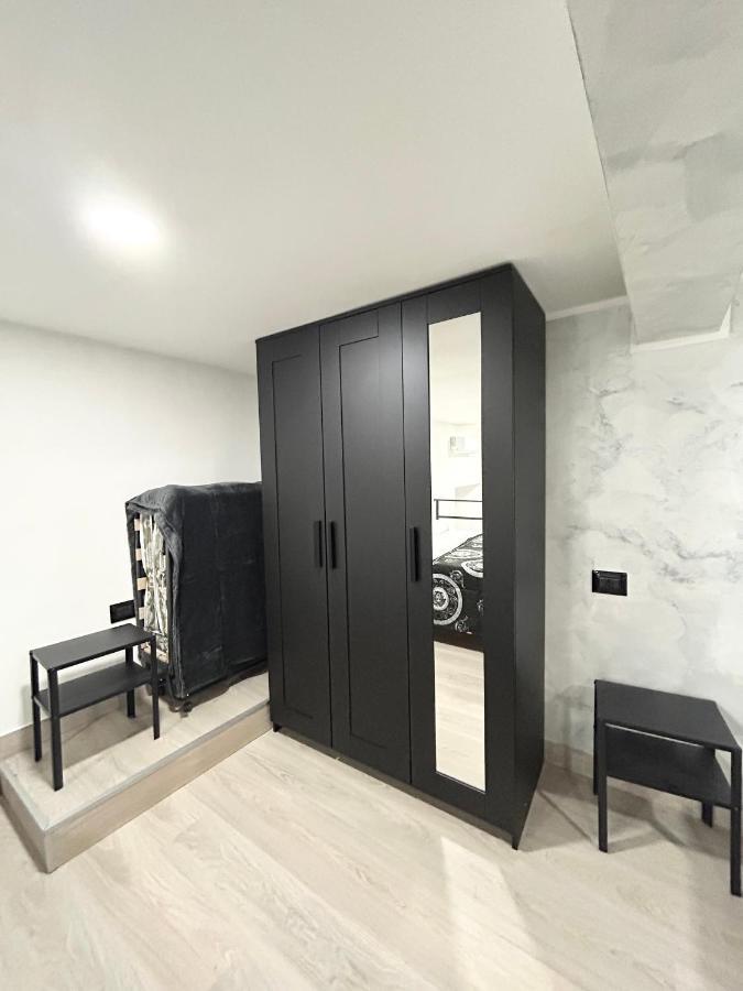 Luxury Home Valentino Наполи Екстериор снимка