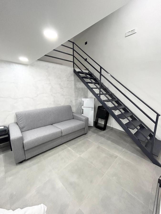 Luxury Home Valentino Наполи Екстериор снимка