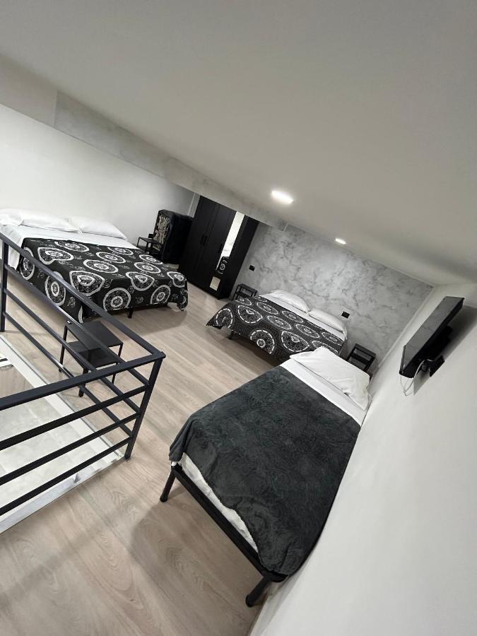 Luxury Home Valentino Наполи Екстериор снимка