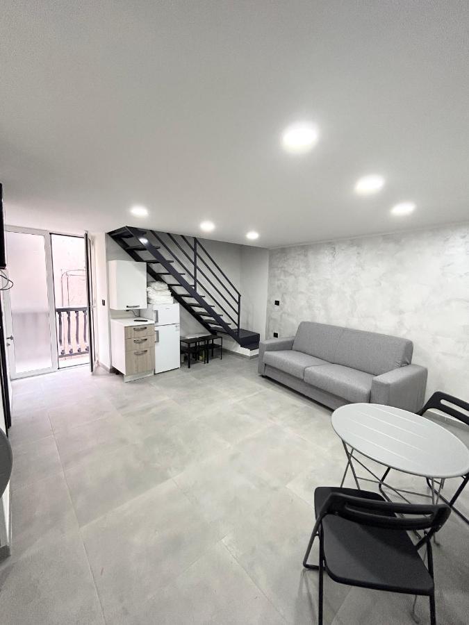 Luxury Home Valentino Наполи Екстериор снимка