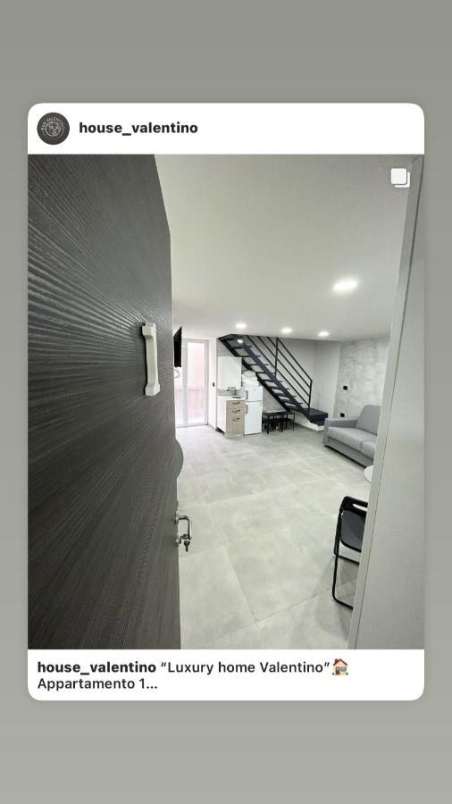 Luxury Home Valentino Наполи Екстериор снимка