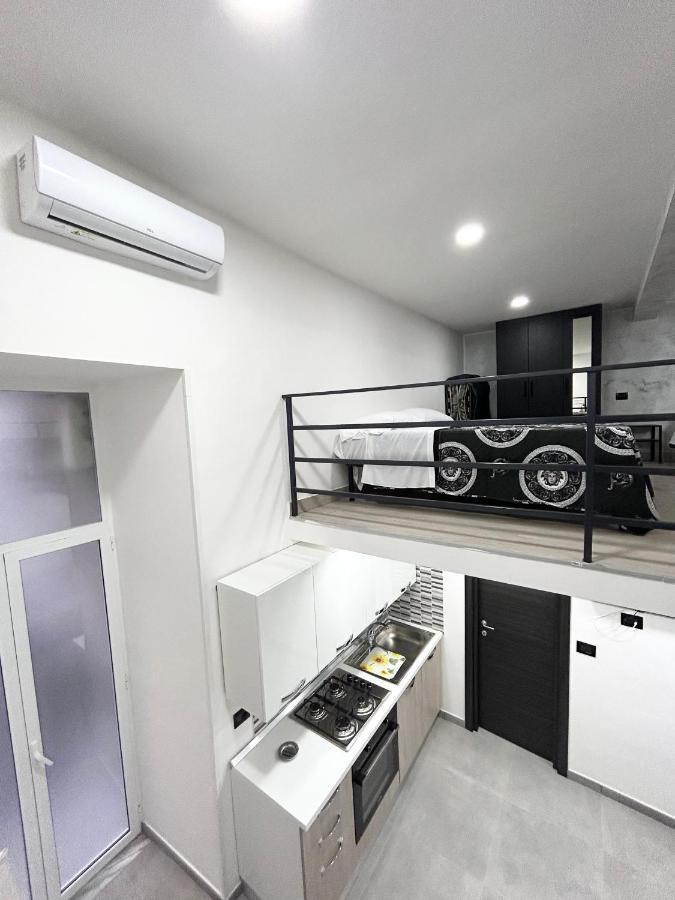 Luxury Home Valentino Наполи Екстериор снимка